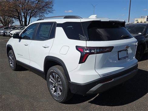 New 2026 Chevrolet Equinox LT image 3