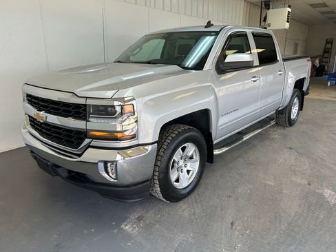 Used 2018 Chevrolet Silverado 1500 LT w/ All Star Edition image 4