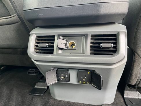 Used 2022 Ford F150 XLT w/ Equipment Group 302A High image 16