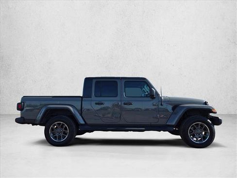 Used 2020 Jeep Gladiator Overland AWD/4WD image 4