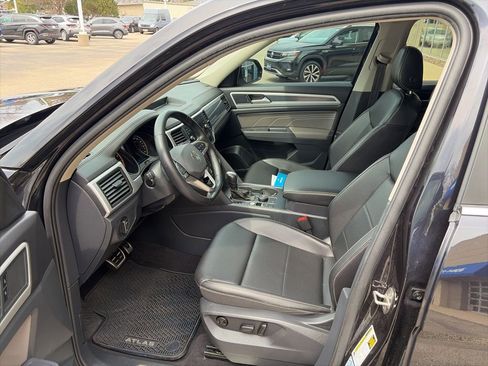 Used 2021 Volkswagen Atlas SE image 11