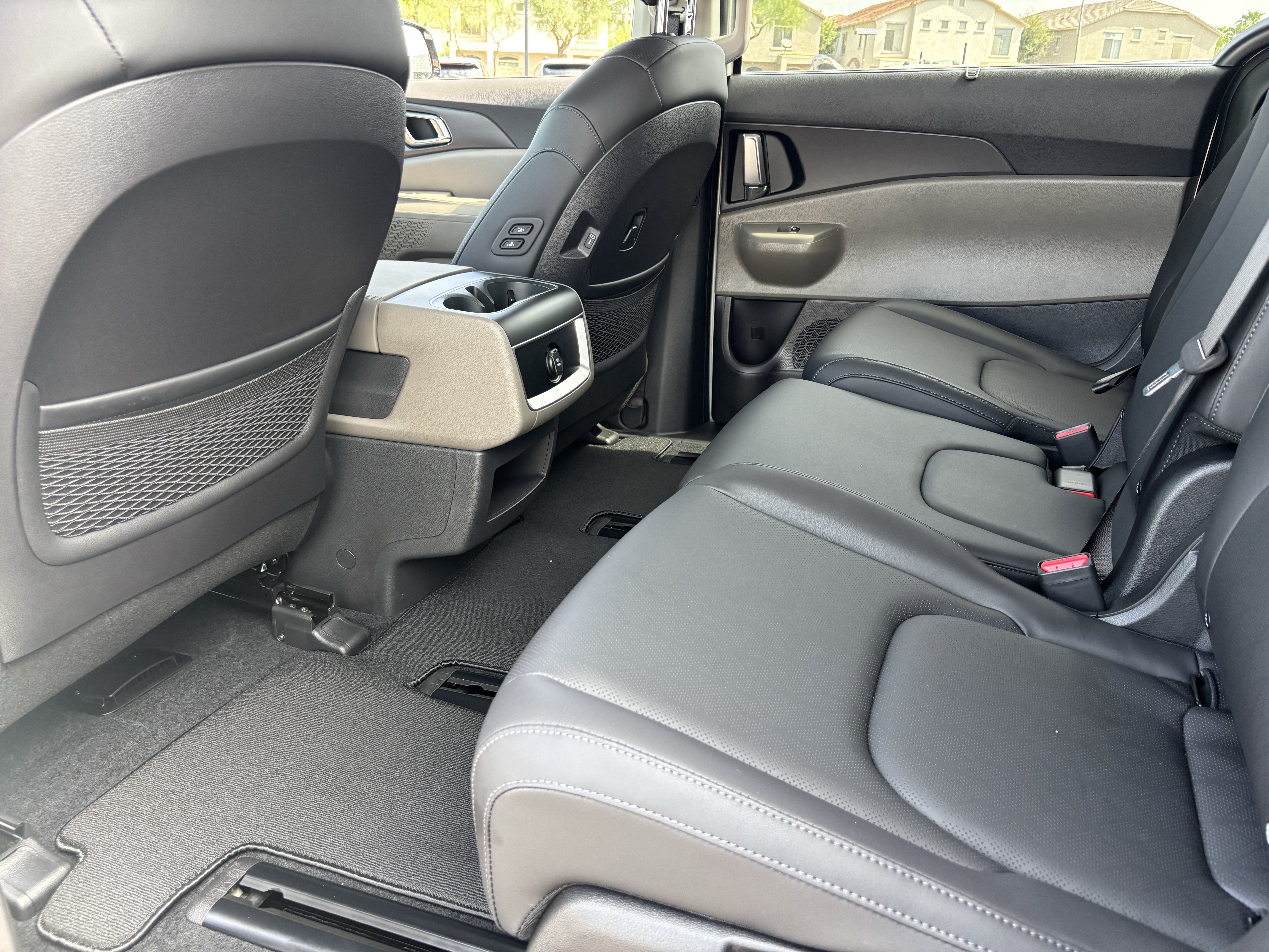 New 2026 Kia Carnival EX FWD image 15