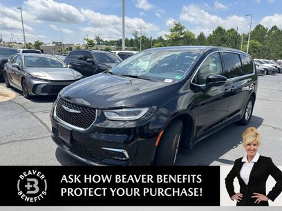 Used 2024 Chrysler Pacifica Touring-L