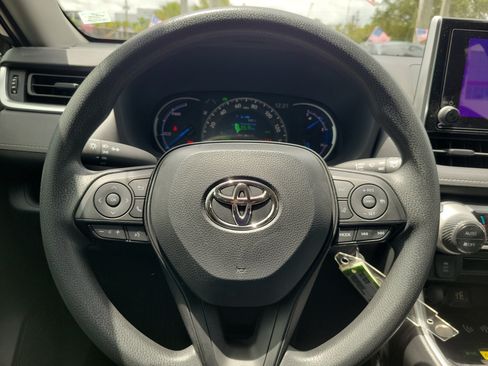 Used 2025 Toyota RAV4 LE AWD/4WD image 23