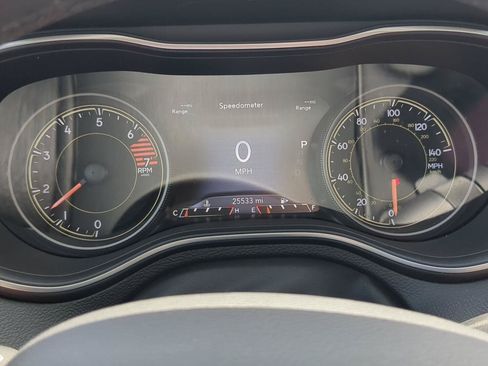 Used 2023 Jeep Cherokee Altitude Lux w/ Lux Elite Package AWD/4WD image 17