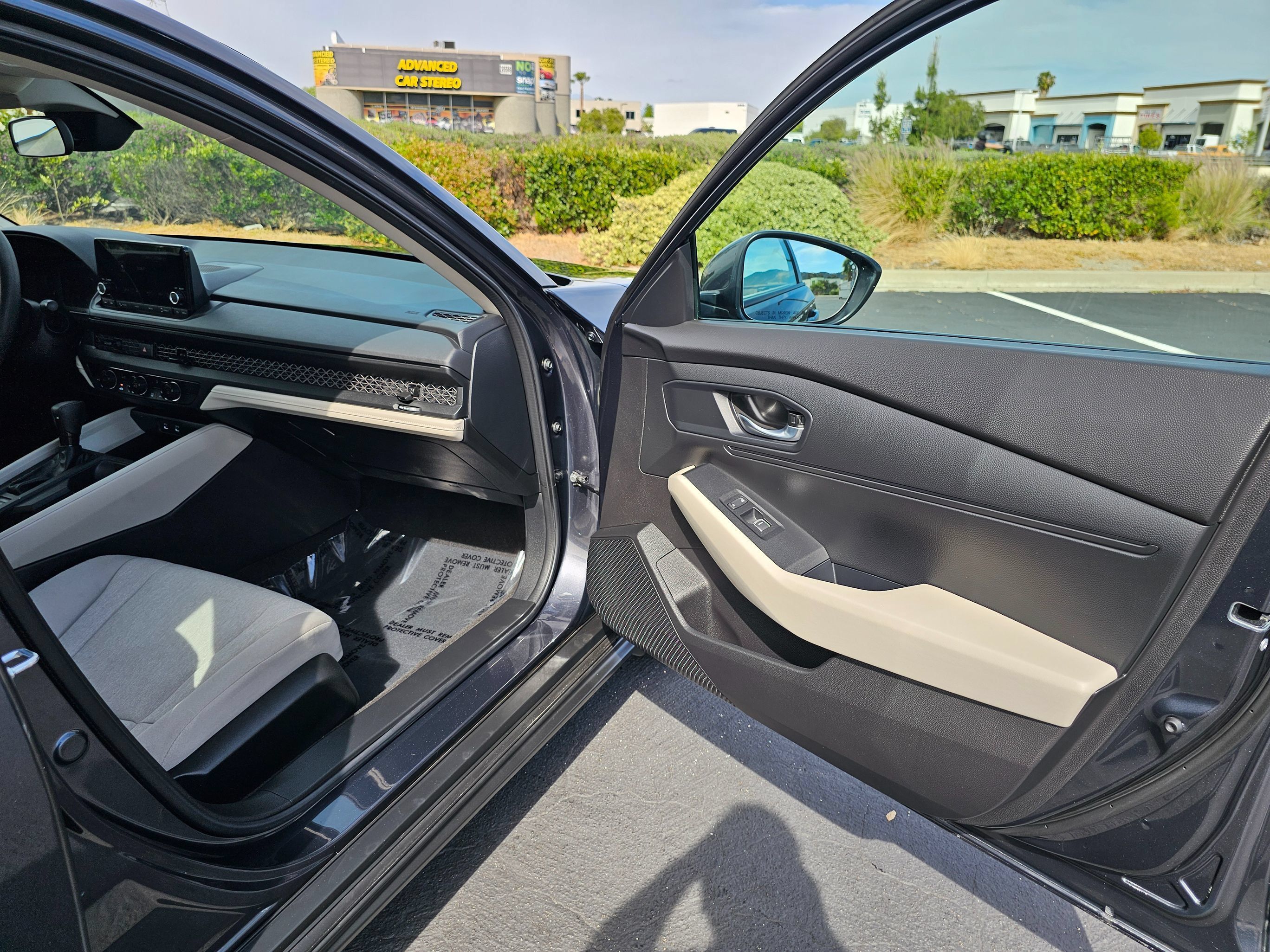 Used 2025 Honda Accord LX image 27