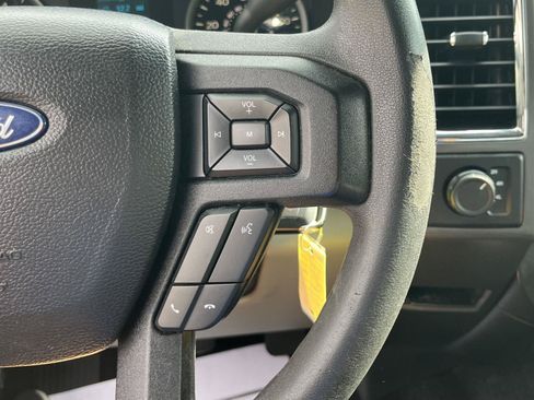 Used 2017 Ford F150 XLT AWD/4WD image 9