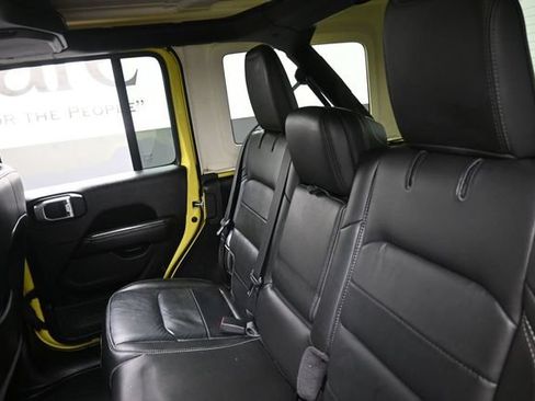 Used 2023 Jeep Wrangler Unlimited Sahara w/ LED Lighting Group AWD/4WD image 20