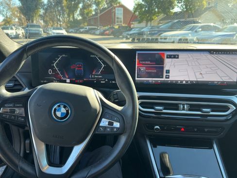 Used 2024 BMW i4 eDrive35 w/ Convenience Package image 15