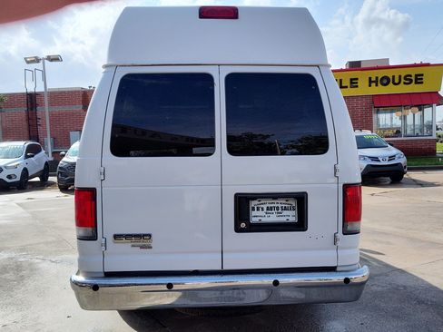 Used 2013 Ford E-250 and Econoline 250 Extended w/ Premium Van Group image 5