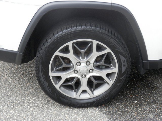 Used 2021 Jeep Grand Cherokee Limited AWD/4WD image 11