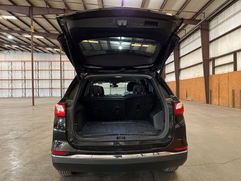 Used 2020 Chevrolet Equinox Premier image 11
