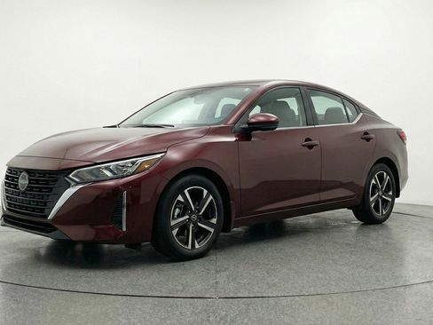 Used 2025 Nissan Sentra SV FWD image 3