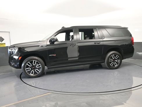 Used 2022 GMC Yukon XL AT4 w/ AT4 Premium Package image 2
