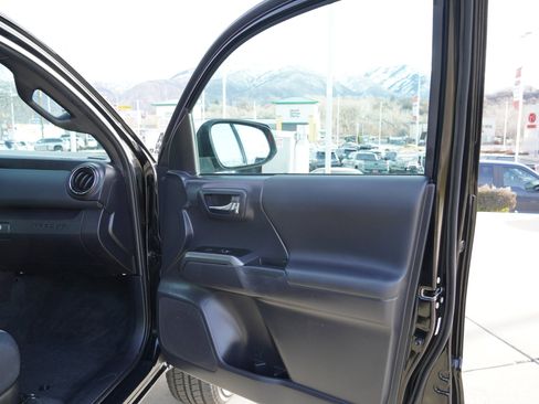 Certified 2023 Toyota Tacoma TRD Off-Road w/ Technology Package image 20