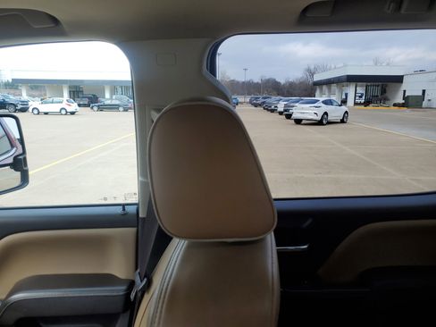 Used 2018 GMC Sierra 2500 Denali w/ Duramax Plus Package image 12