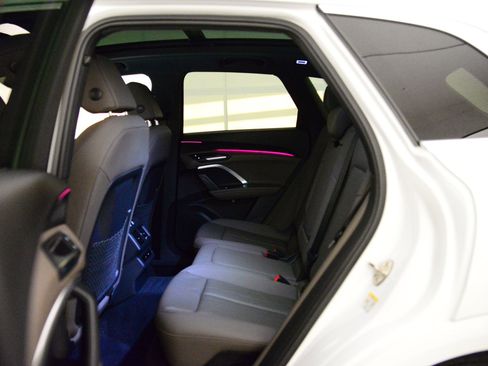 Certified 2025 Audi Q5 Premium w/ Convenience Package image 11