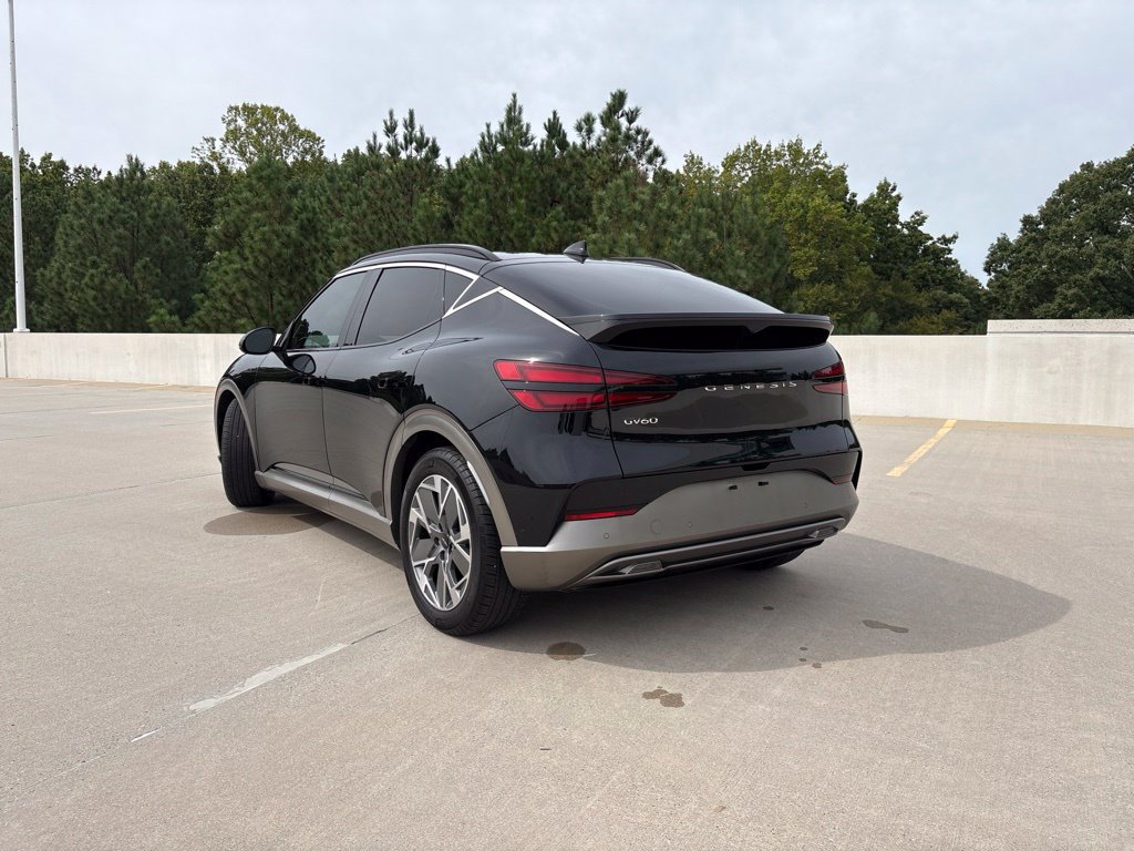 Used 2024 Genesis GV60 RWD image 2