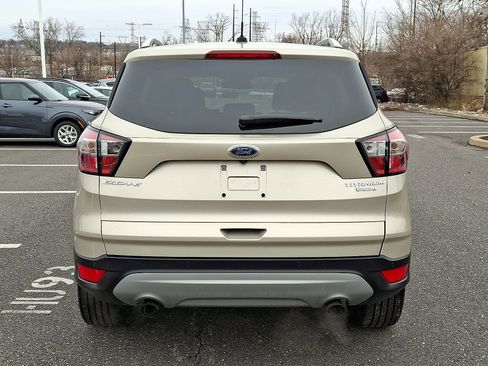 Used 2017 Ford Escape Titanium image 5