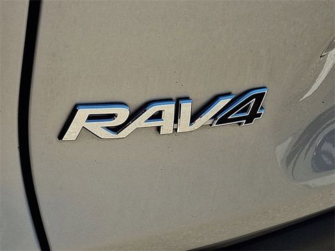 Certified 2020 Toyota RAV4 XLE image 4