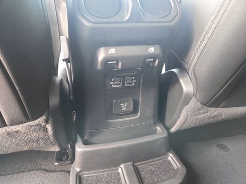 Used 2023 Jeep Wrangler Altitude image 30
