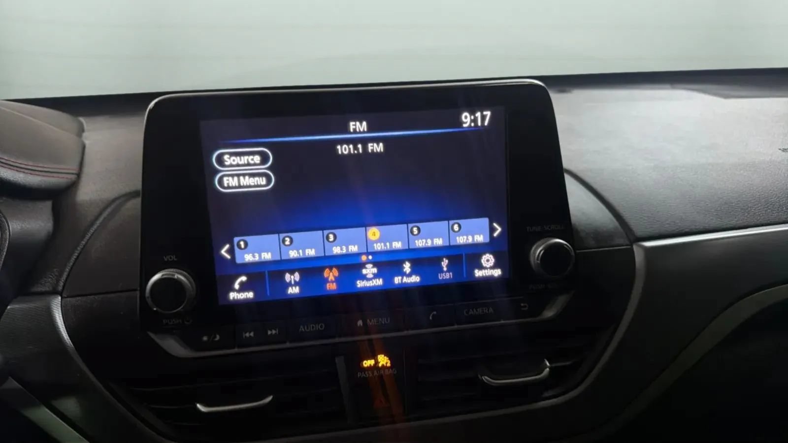 Used 2023 Nissan Altima 2.5 SR FWD image 14