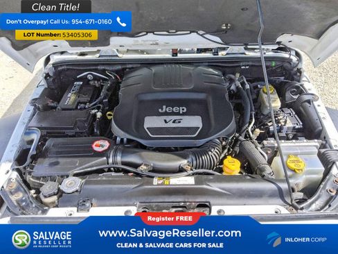 Used 2015 Jeep Wrangler Unlimited Rubicon w/ Connectivity Group AWD/4WD image 16
