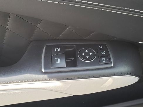 Used 2016 Mercedes-Benz SL 63 AMG image 31