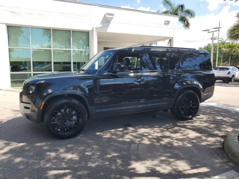 Used 2023 Land Rover Defender 130 SE AWD/4WD image 2