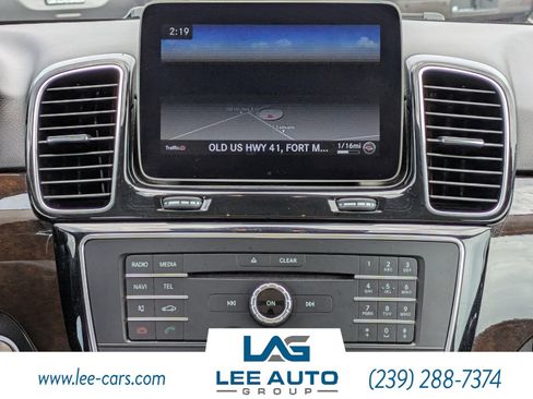 Used 2019 Mercedes-Benz GLE 400 4MATIC w/ Premium 3 Package image 17