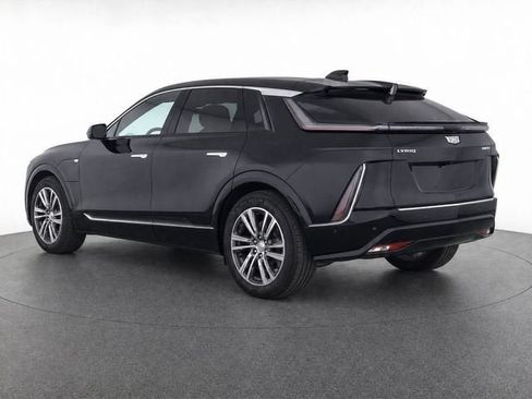 Certified 2024 Cadillac Lyriq Tech AWD/4WD image 2