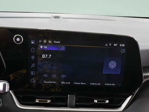 New 2026 Chevrolet Equinox LT w/ Convenience Package II FWD image 11