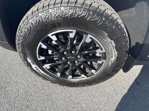 New 2026 Chevrolet Traverse Z71 w/ Enhanced Driving Package image 10