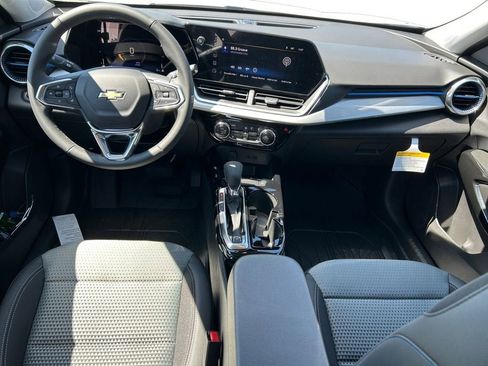 New 2026 Chevrolet Trax LT FWD image 12
