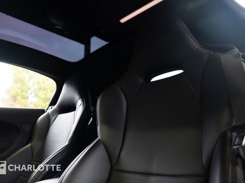 Used 2022 McLaren GT image 23