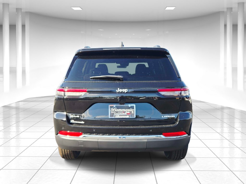 New 2027 Jeep Grand Cherokee Laredo X AWD/4WD image 4