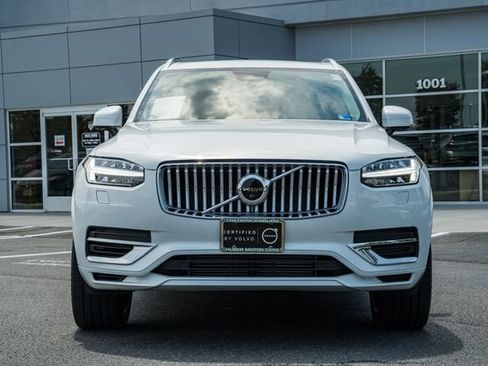 Certified 2023 Volvo XC90 T8 Ultimate AWD/4WD image 2