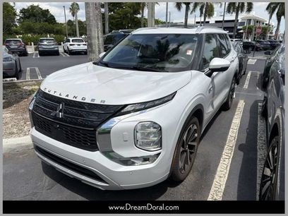 Used 2023 Mitsubishi Outlander 4WD Plug-In Hybrid
