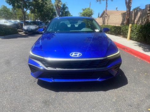 Certified 2024 Hyundai Elantra SEL FWD image 3
