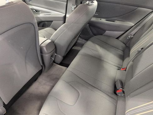 Used 2024 Hyundai Elantra SEL w/ Convenience Package FWD image 21