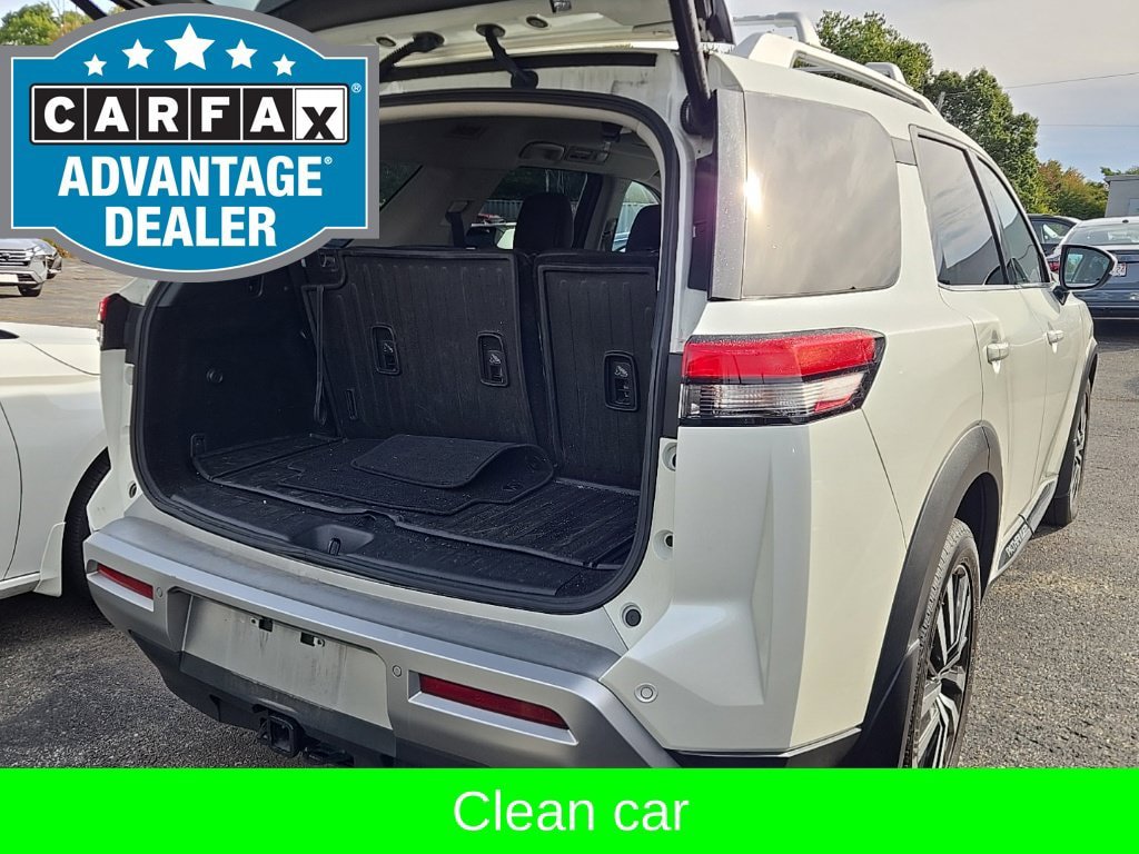 Used 2024 Nissan Pathfinder Platinum AWD/4WD image 9