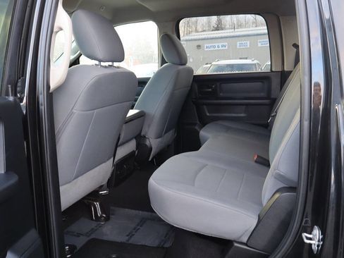 Used 2018 RAM 3500 Tradesman w/ Chrome Appearance Group image 17