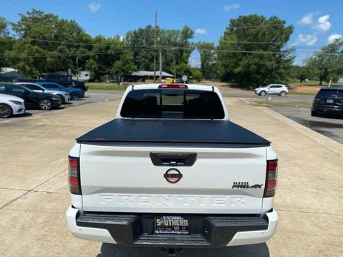 Used 2024 Nissan Frontier PRO-4X w/ Technology Package AWD/4WD image 8