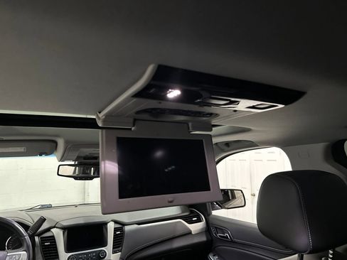 Used 2019 GMC Yukon SLT w/ Graphite Performance Edition RWD image 61
