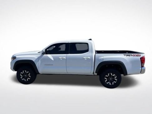 Used 2016 Toyota Tacoma TRD Off-Road w/ Towing Package AWD/4WD image 4
