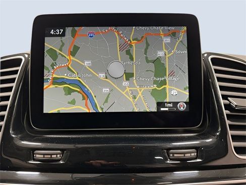 Used 2018 Mercedes-Benz GLS 550 4MATIC image 22