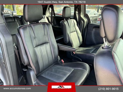 Used 2020 Dodge Grand Caravan GT image 13