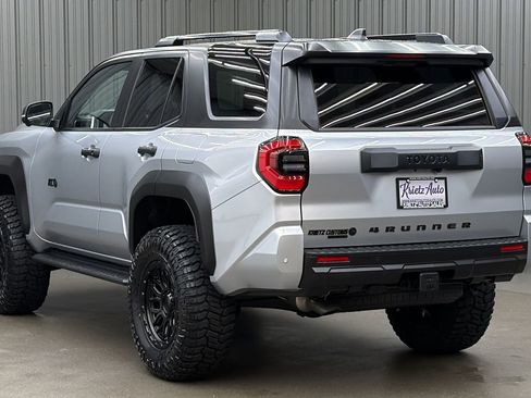 Used 2026 Toyota 4Runner TRD Off-Road Premium AWD/4WD image 3