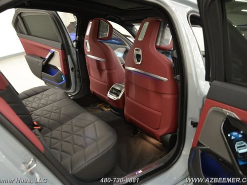 Used 2024 BMW 740i w/ M Sport Professional Package image 21