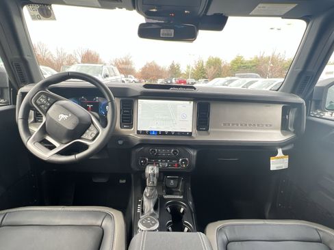 New 2025 Ford Bronco Outer Banks image 23